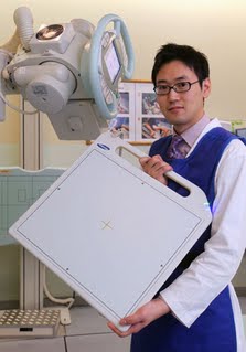 Portable digital flat panel detector